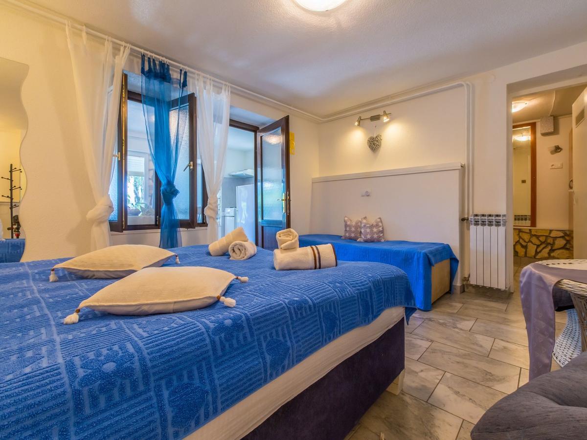 Apartments Susanne Нови Винодолски Екстериор снимка