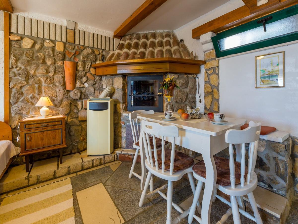 Apartments Susanne Нови Винодолски Екстериор снимка