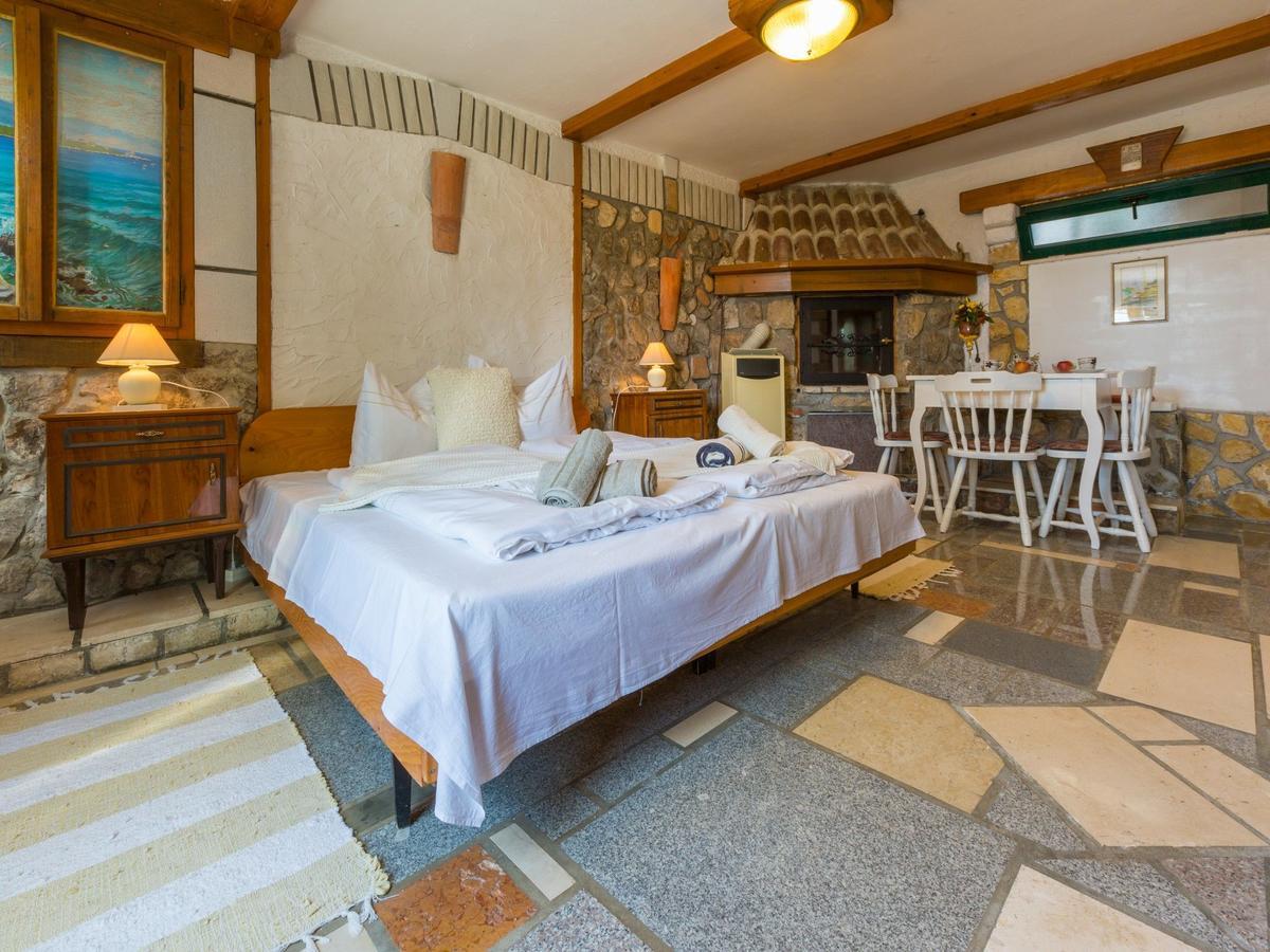 Apartments Susanne Нови Винодолски Екстериор снимка