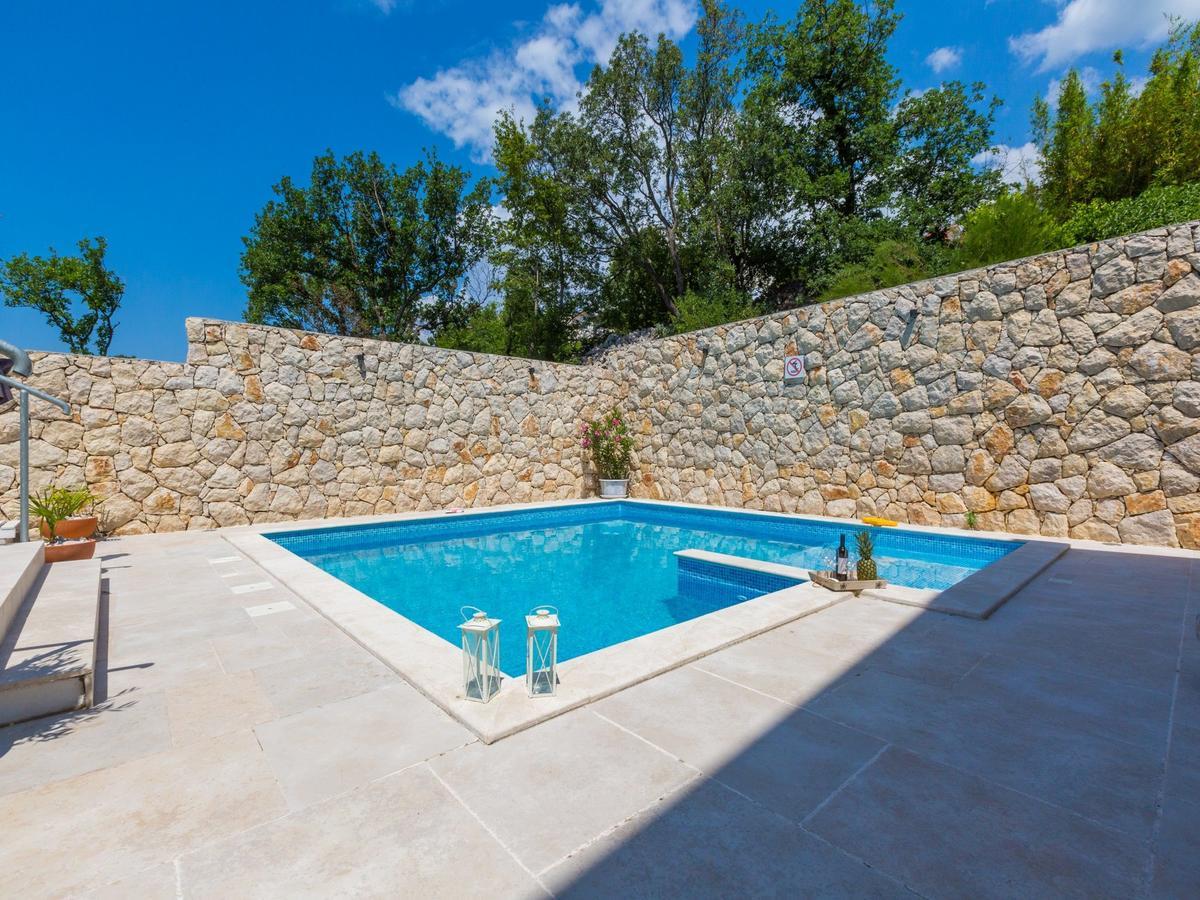 Apartments Susanne Нови Винодолски Екстериор снимка